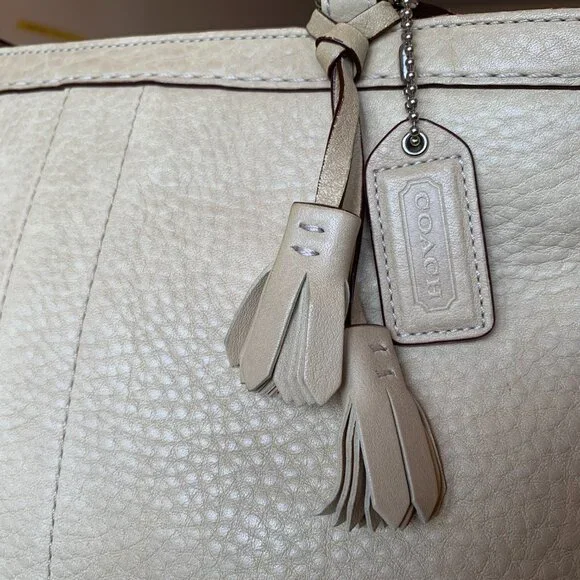 Vintage Coach Hampton Bag #5055 - Picture 3 of 12